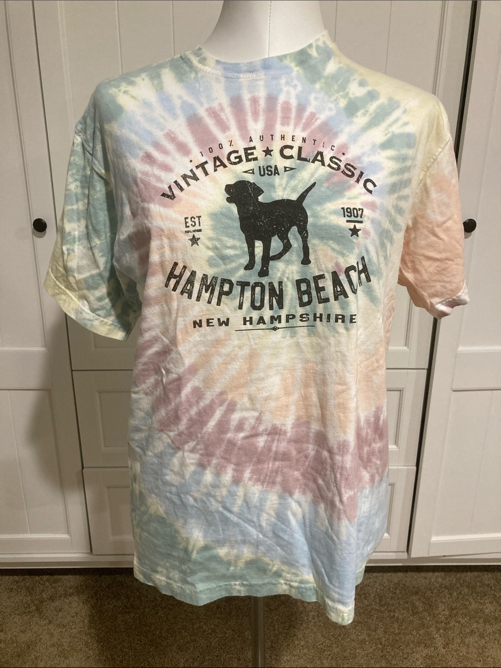 Women’s medium Hampton Beach tee